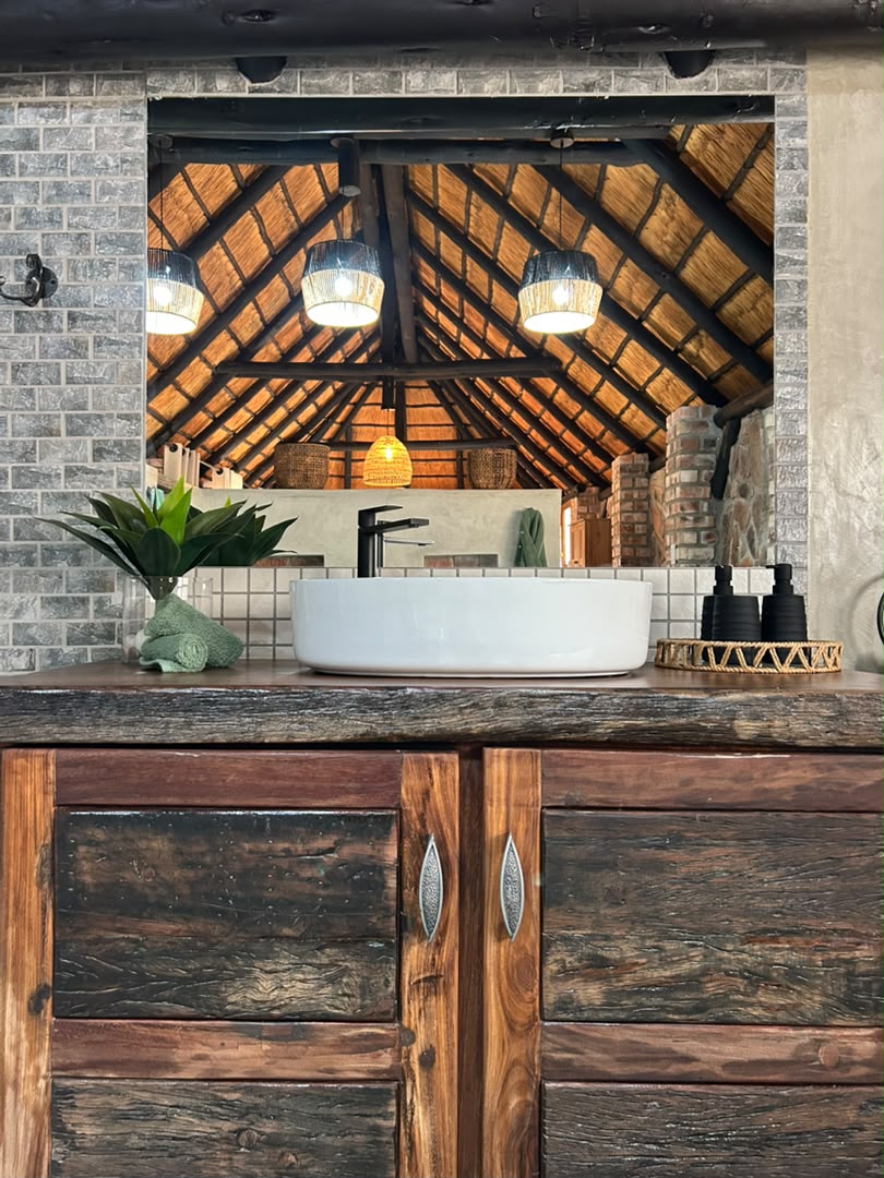 Lodges & Accommodation